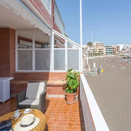 With Terrace On The Beachfront. Apartamento