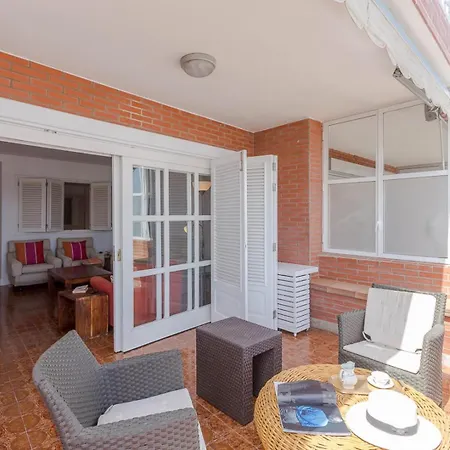 With Terrace On The Beachfront. Apartamento Salinetas