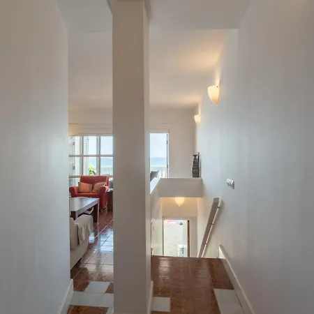 With Terrace On The Beachfront Apartment *