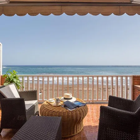 With Terrace On The Beachfront Apartment *