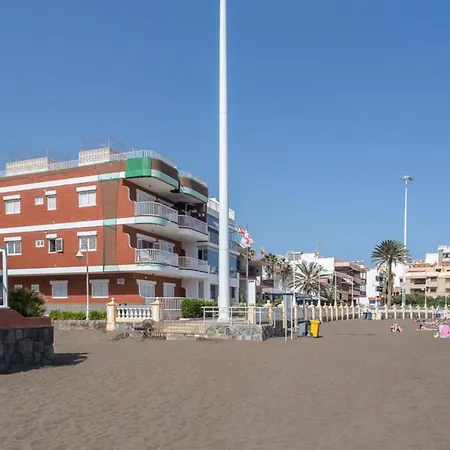 Apartment With Terrace On The Beachfront *