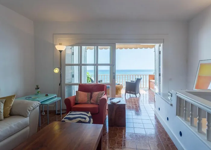 Apartment With Terrace On The Beachfront. Salinetas