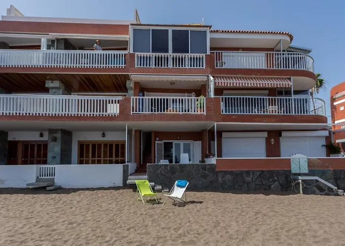 With Terrace On The Beachfront. Apartment Salinetas