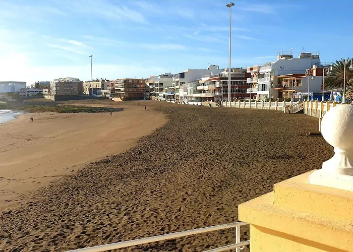 شقة With Terrace On The Beachfront. *