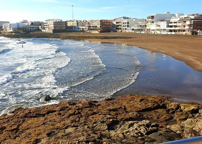 شقة With Terrace On The Beachfront.